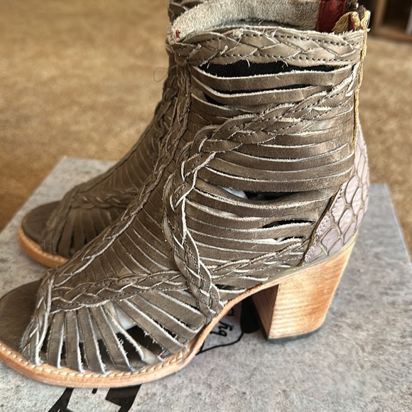 Freebird by Steven. Stone Multi, Bela - Picture 3 of 13